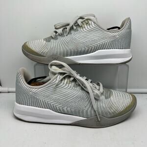 Nike Shoes Mens 7.5 Kobe Mentality 2 KB Sneakers White Wolf Grey Volt 818952-102